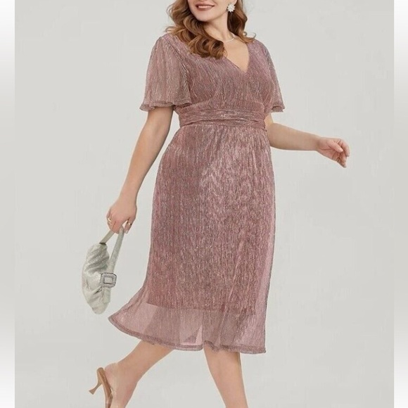 Bloomchic Plus Size Glitter Mesh Surplice Neck Ruffle Sleeve Pocket Midi Dress - Picture 4 of 6